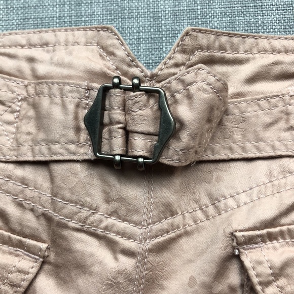 Marc Jacobs Floral embossed Shorts NWOT size 8 - Picture 5 of 8